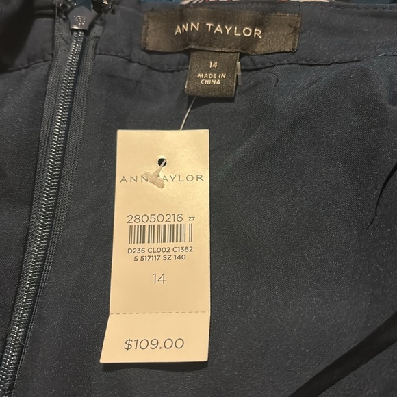 Ann Taylor Floral Scarf Print Pleated Skirt NWT Size 14 - Picture 3 of 5